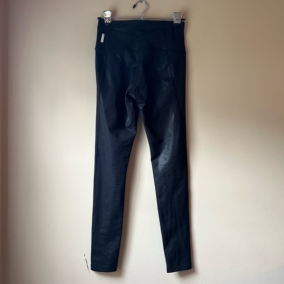 ZELLA Live In Metallic Print High Waist Legging Black Reptile Impression Print - Picture 7 of 12